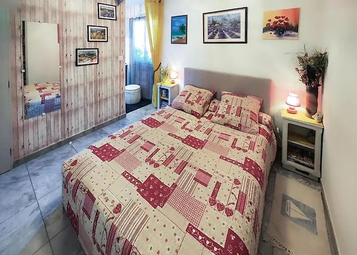 1 Bedroom Gorgeous In *