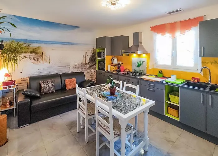 1 Bedroom Gorgeous In Σπίτι διακοπών *